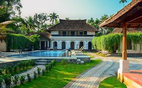 Kumarakom Tharavadu - A Heritage Hotel, Kumarakom By Perfect Stays